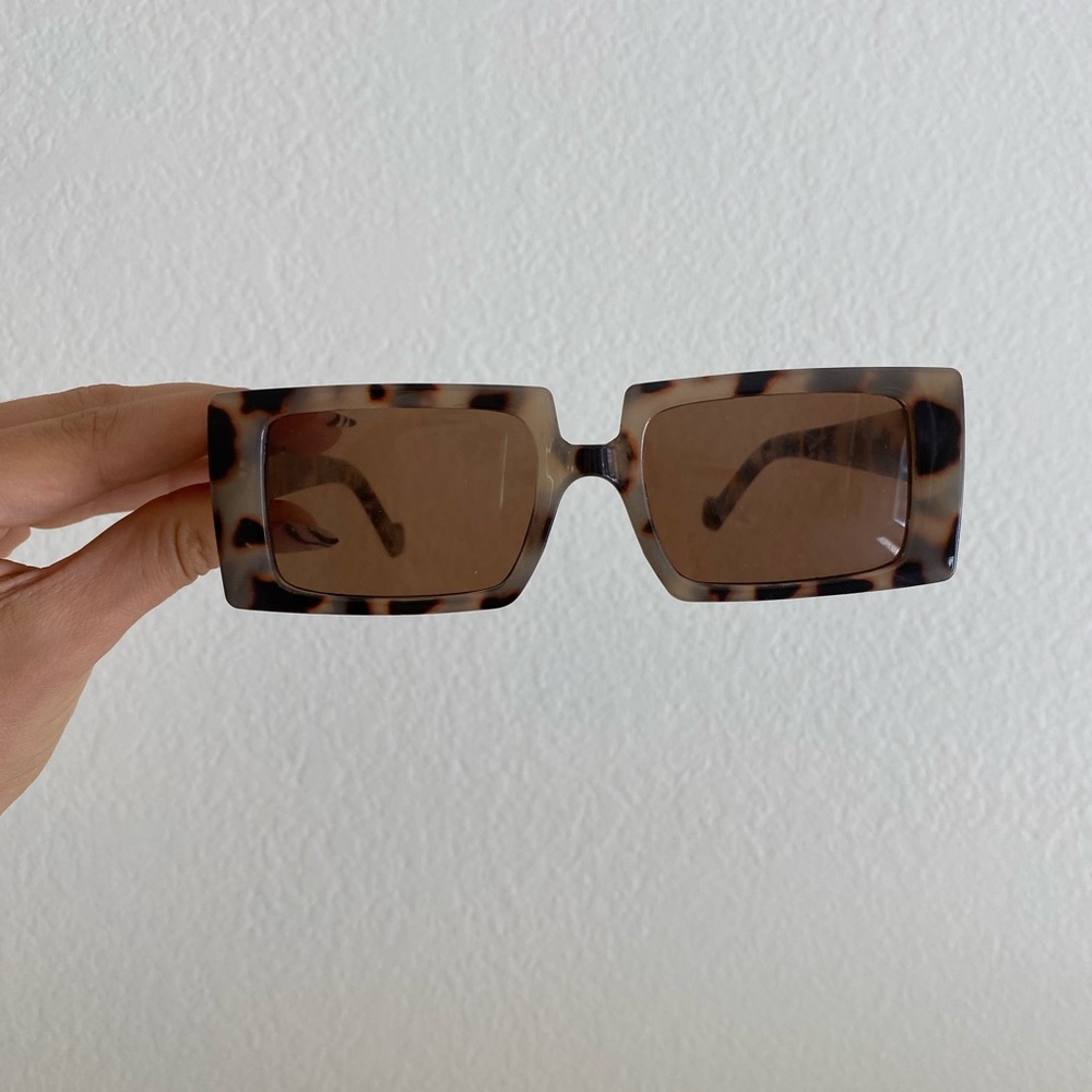 Classic Rectangle Shape Tortoise Sunglasses - image 2